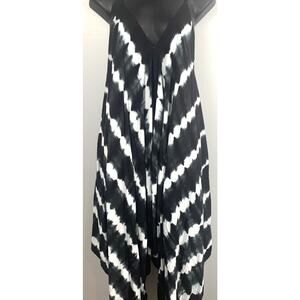 Angie Women's Medium Black & White Tie Dye Jumper